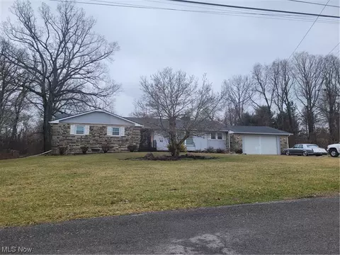 42285 Wilbur St, Elyria, OH 44035 photo 2