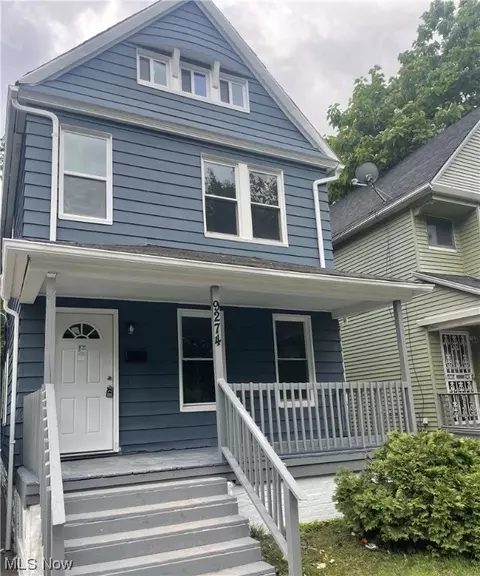 9274 Amesbury Ave, Cleveland, OH 44106