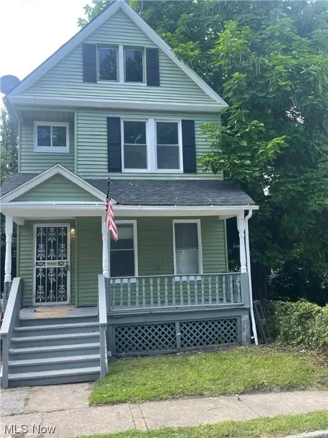 9270 Amesbury Ave, Cleveland, OH 44106