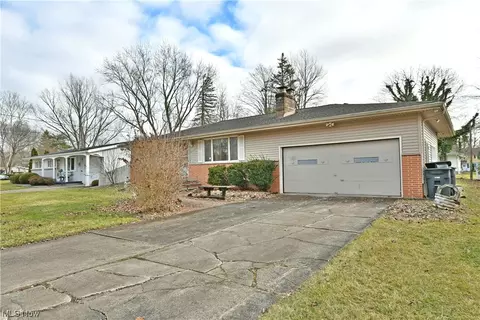 1321 Arthur NW, Warren, OH 44485