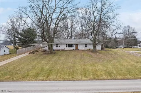 15584 Arnold Rd, Dalton, OH 44618