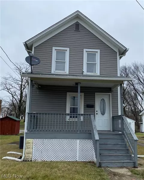 290 W Main St, East Palestine, OH 44413