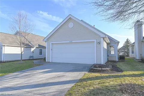 19374 Lauren Way, Strongsville, OH 44149