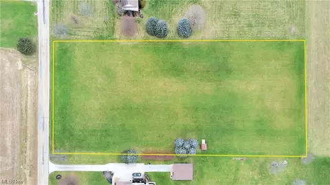 W Pine Lake Road, Salem, OH 44460