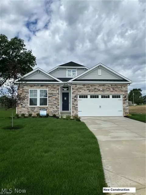 6887 Heritage Park Ave, Massillon, OH 44646