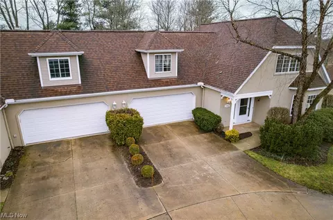 10402 W Cobblestone Ln #26, Twinsburg, OH 44087