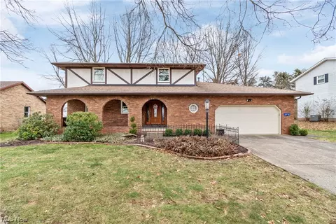 3350 Cornwall Dr NW, Canton, OH 44708