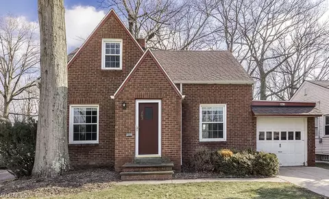 863 Roland Rd, Lyndhurst, OH 44124