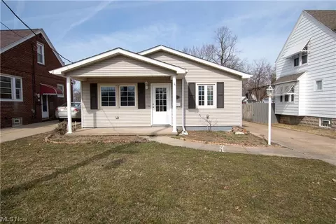 630 W 27th St, Lorain, OH 44052