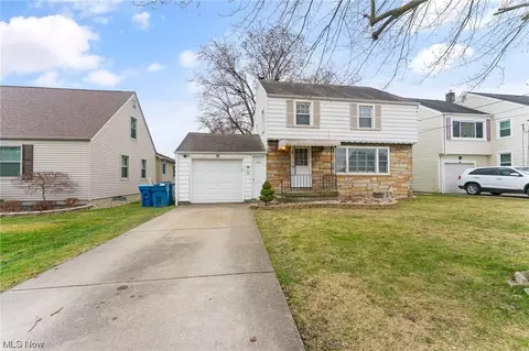 Exterior - 224 Creed St, Struthers, OH 44471 photo 6 of 6