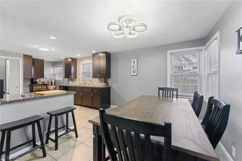 Dining - 224 Creed St, Struthers, OH 44471 photo 1 of 1