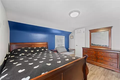 Bedroom - 224 Creed St, Struthers, OH 44471 photo 3 of 6