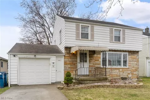 Exterior - 224 Creed St, Struthers, OH 44471 photo 5 of 6