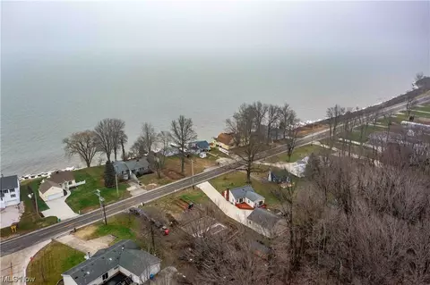View/Area - 4454 Lake Rd E, Geneva, OH 44041 photo 3 of 5