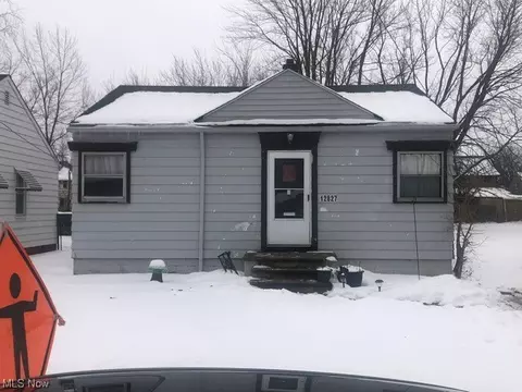 12827 Kirton, Cleveland, OH 44135