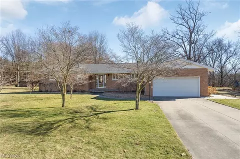 2535 Belair, Akron, OH 44319