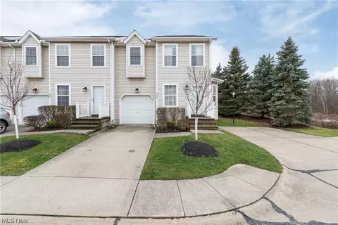 964 Penn Pl, Painesville, OH 44077