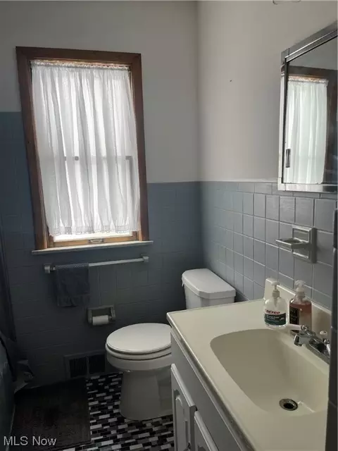 293 E 280, Euclid, OH 44132 photo 16
