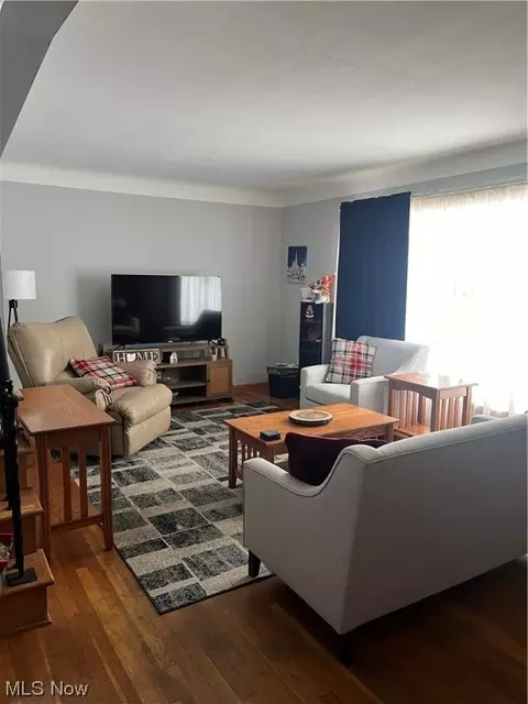 293 E 280, Euclid, OH 44132 photo 6