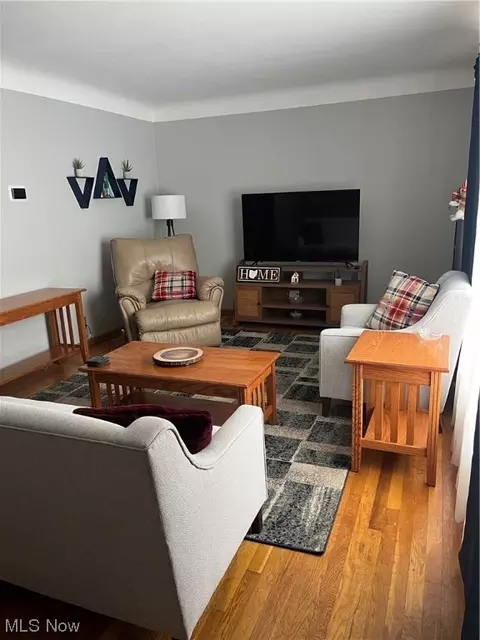 293 E 280, Euclid, OH 44132 photo 5