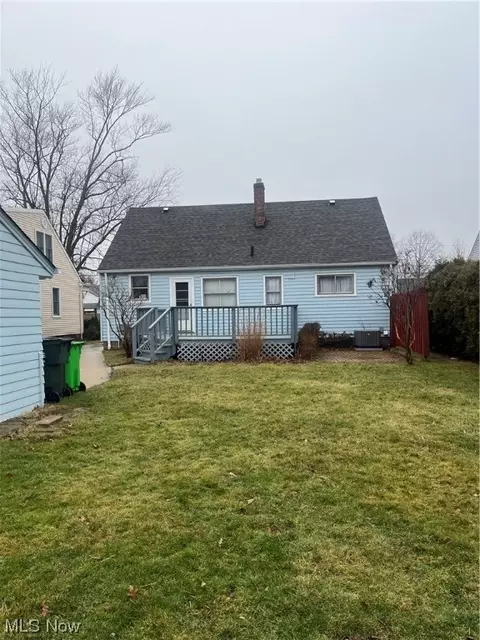 293 E 280, Euclid, OH 44132 photo 3