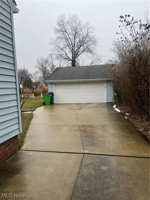 293 E 280, Euclid, OH 44132 photo 2