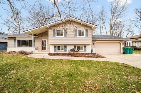 7073 Elizabeth Ct, Mentor, OH 44060