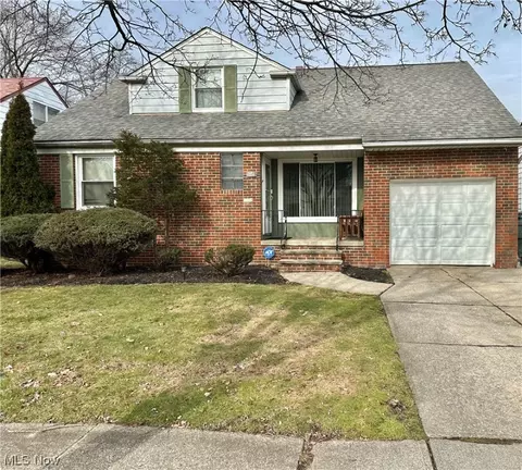 3949 Grosvenor Rd, South Euclid, OH 44118