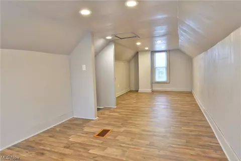 280 Maplewood Ave, Struthers, OH 44471 photo 32