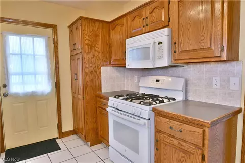 280 Maplewood Ave, Struthers, OH 44471 photo 11