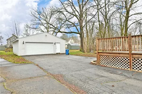 280 Maplewood Ave, Struthers, OH 44471 photo 3
