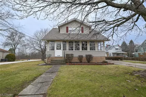 4436 Ridge Rd, Brooklyn, OH 44144