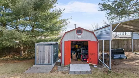 Exterior - 5519 Riveredge Dr, Elyria, OH 44035 photo 8 of 8