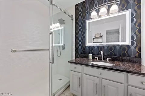 Bath - 5519 Riveredge Dr, Elyria, OH 44035 photo 6 of 6