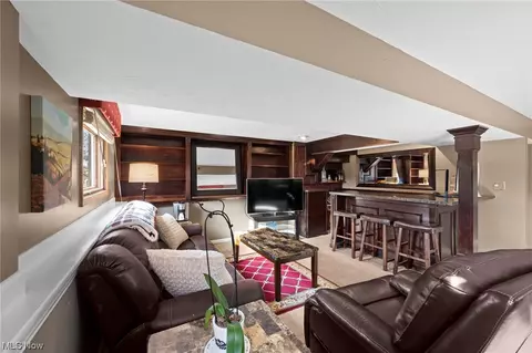 Living - 5519 Riveredge Dr, Elyria, OH 44035 photo 10 of 12