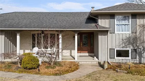Exterior - 5519 Riveredge Dr, Elyria, OH 44035 photo 3 of 8