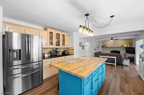 Kitchen - 5519 Riveredge Dr, Elyria, OH 44035 photo 1 of 6