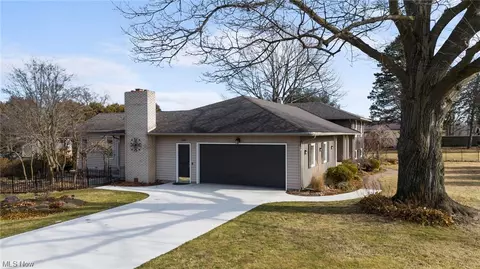 Exterior - 5519 Riveredge Dr, Elyria, OH 44035 photo 4 of 8
