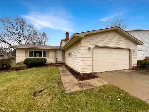 2791 Nottingham Dr, Parma, OH 44134