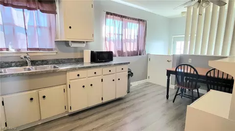 4605 Meadow Ln, Lorain, OH 44055 photo 8
