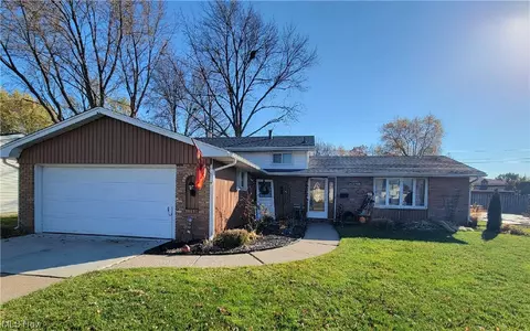 2001 W 39th St, Lorain, OH 44053