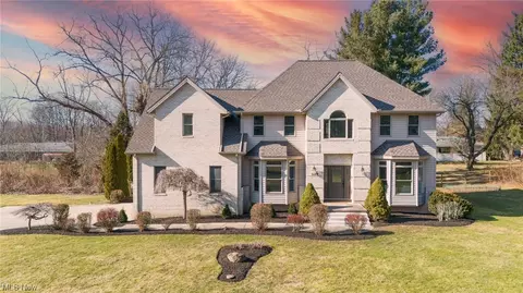 1422 Milan, Akron, OH 44320