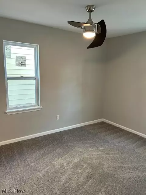 20908 Hansen Rd, Maple Heights, OH 44137 photo 5