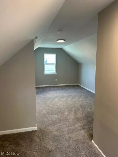 20908 Hansen Rd, Maple Heights, OH 44137 photo 9