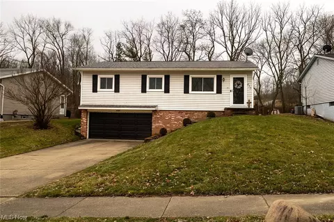455 Stonewood, Canal Fulton, OH 44614
