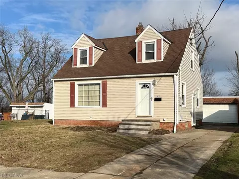 18213 Mccracken, Maple Heights, OH 44137