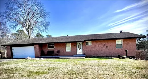 2361 Dutch Ridge Rd, Parkersburg, WV 26104