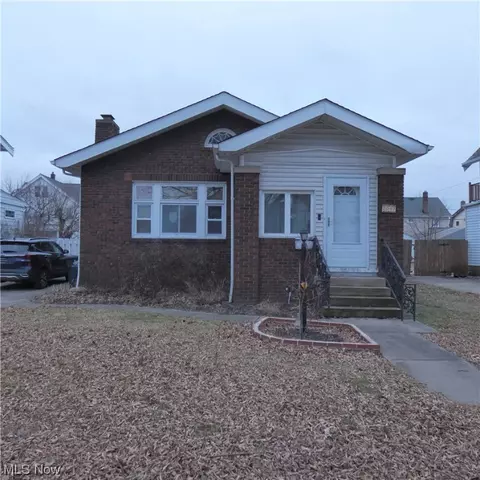 2047 Belle Ave, Lakewood, OH 44107