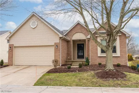 2672 Cardington Grn, Uniontown, OH 44685