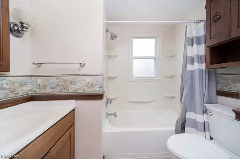 Bath - 2924 17th St NW, Canton, OH 44708 photo 2 of 2